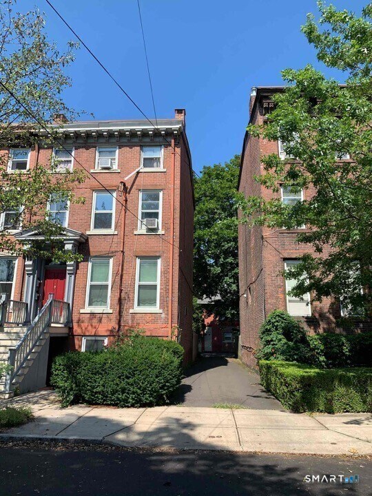 Building Photo - 151.5 Bradley St