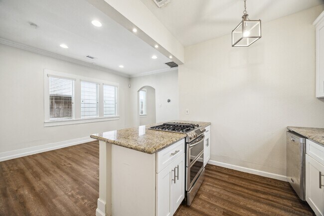 Foto del edificio - 838 W 26th St