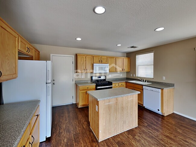 Foto del edificio - 10357 Cherokee Corner Ave