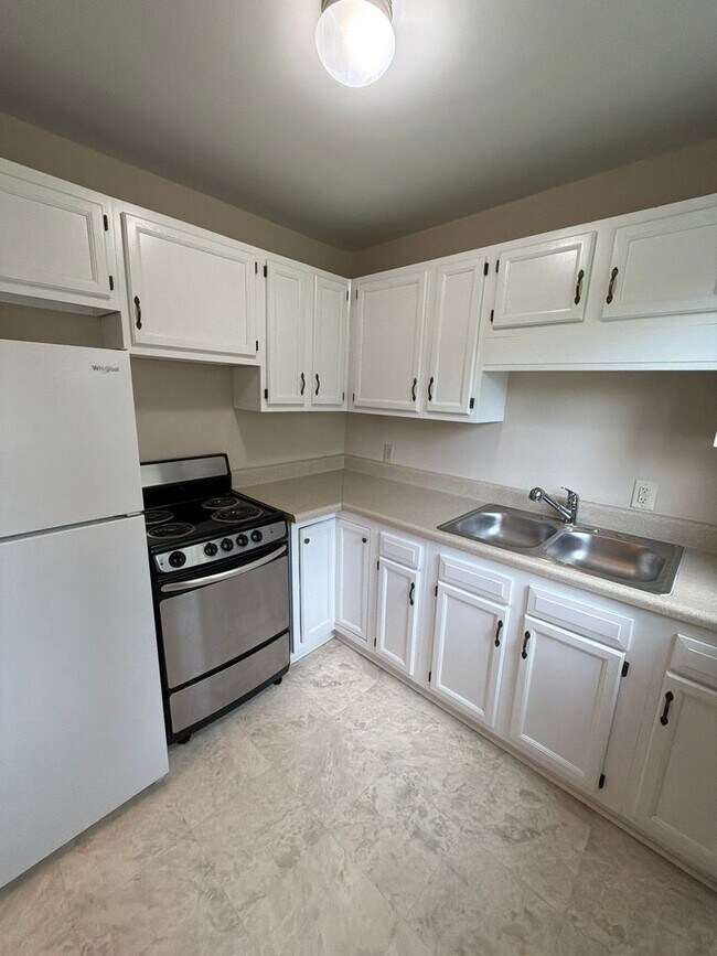Foto del edificio - Condo in Myers Park Area!