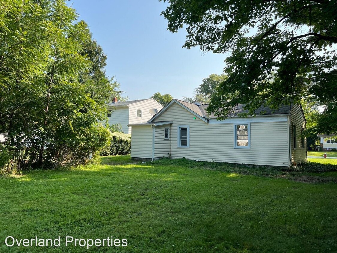 3 br, 1 bath House 1470 E 332nd St House Rental in Eastlake, OH