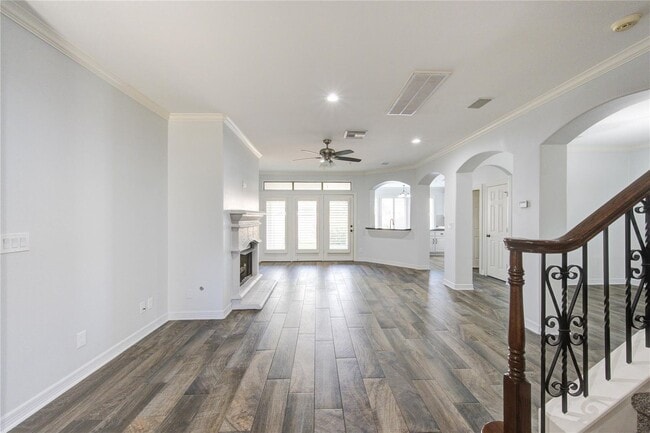 Building Photo - The Manors Luxury Townhomes located in a Gated Community; Beautiful Stucco and stone Exterior; Co...
