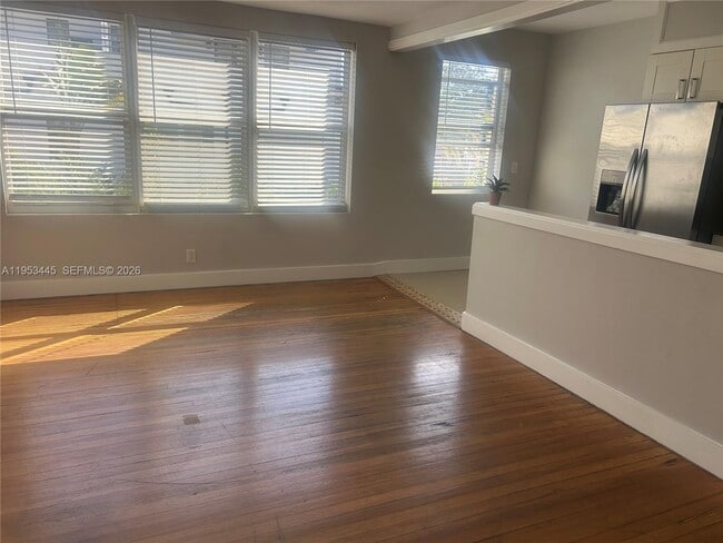 Building Photo - 1505 SE 2nd Ct