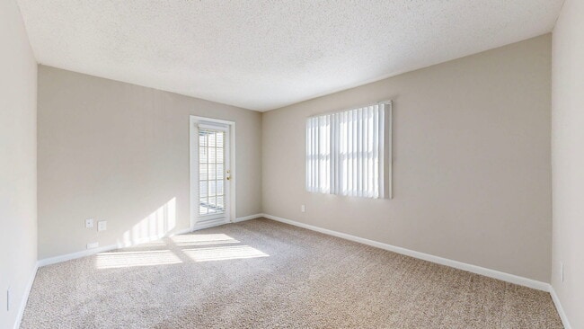 Interior Photo - Brookridge