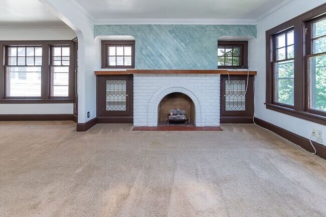 Foto del edificio - Charming 3BD UP in Lakewood!