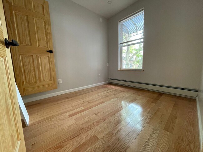 Bedroom 2 - 5130 Goldsmith St