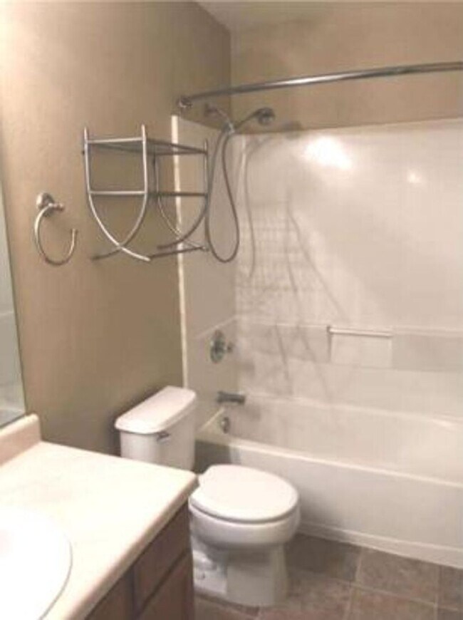 Foto del edificio - 208 Cheops Ct