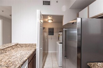 Building Photo - 6490 Aragon Way