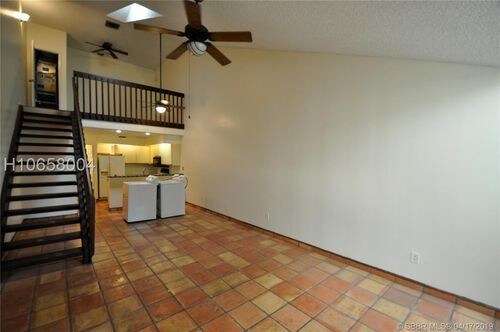 Building Photo - 1846 Racquet Ct