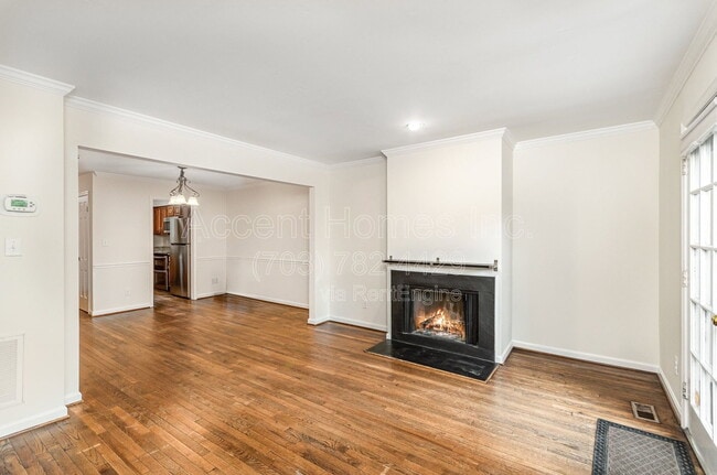 Photo - 449 Old Town Ct Townhome