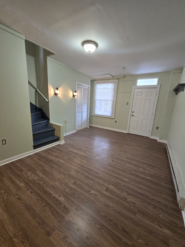 Building Photo - 2704 Pratt St