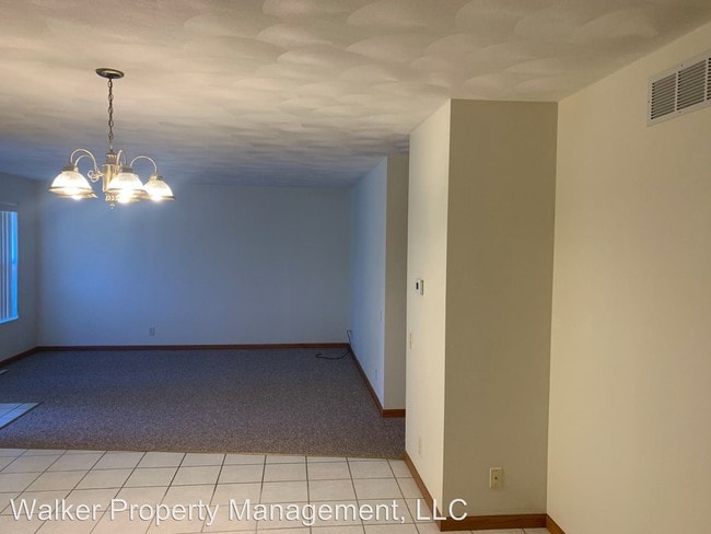 Building Photo - 1145-1147 Prairie Ave