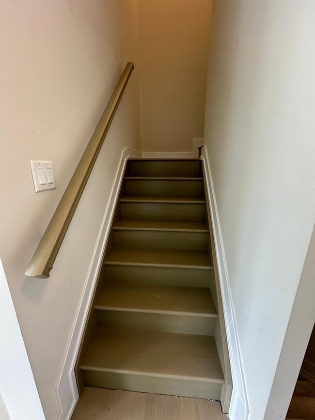 Building Photo - 306 Rhonda Stewart Private
