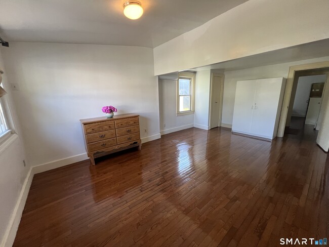 Building Photo - 74 Myano Ln