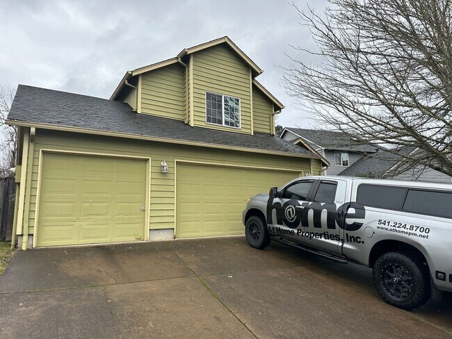 Foto del edificio - 3012 NE Glacier Way