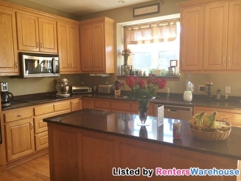 Building Photo - 22780 Erskin St NE