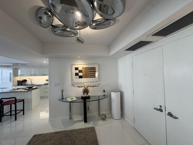 Building Photo - 5280 N Ocean Dr