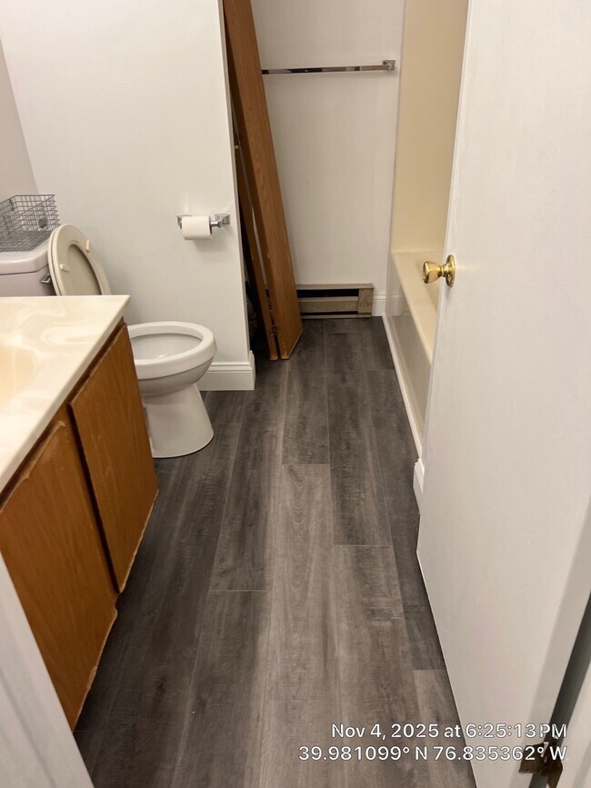 Foto del edificio - 3706 Tiffany Dr