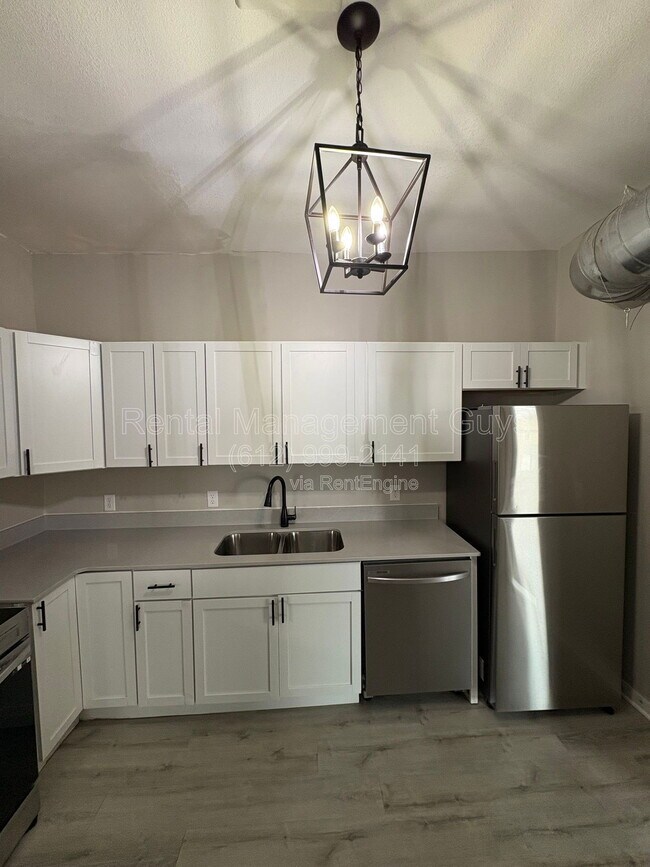 Foto del edificio - 1500 W Broadway