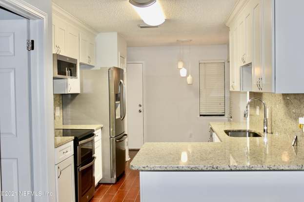 Foto del edificio - 11164 Stoney Point Ln W