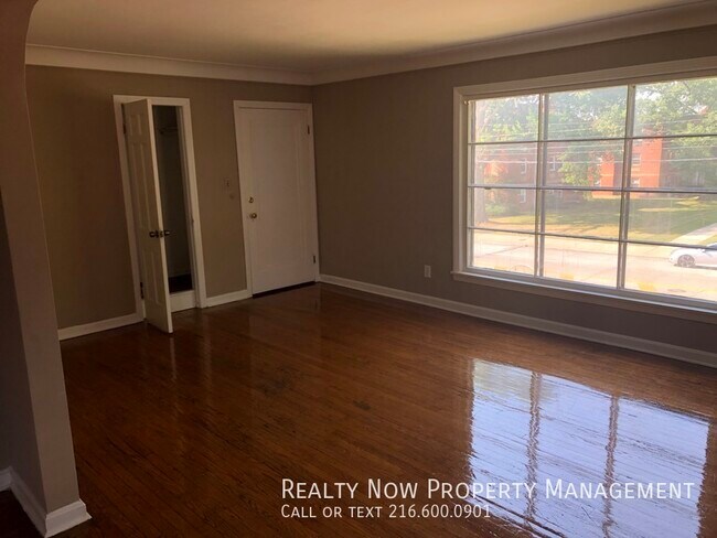 Foto del edificio - 13838 Cedar Rd