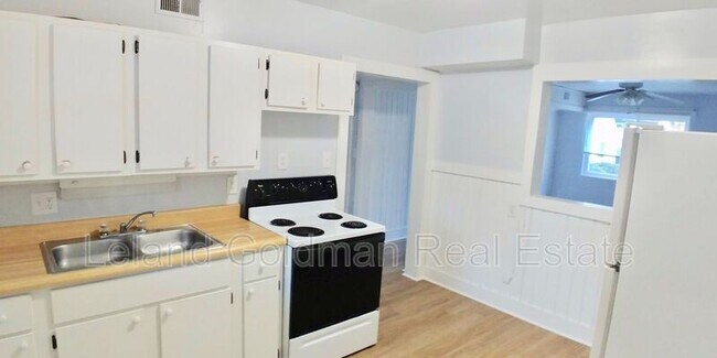 Foto del edificio - 5269 Curlew Dr