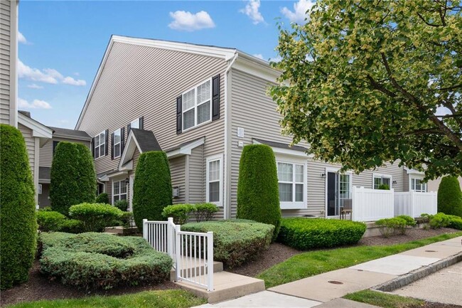 Building Photo - 4180 Bunker Hill Dr S