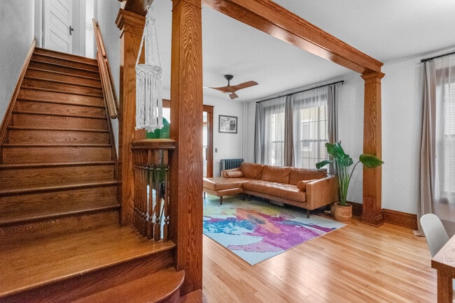 Building Photo - 3135 Humboldt Ave S