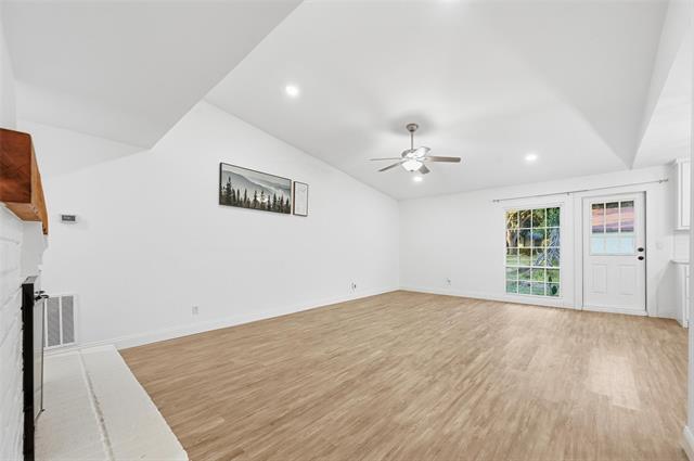 Building Photo - 1421 Bosque Dr