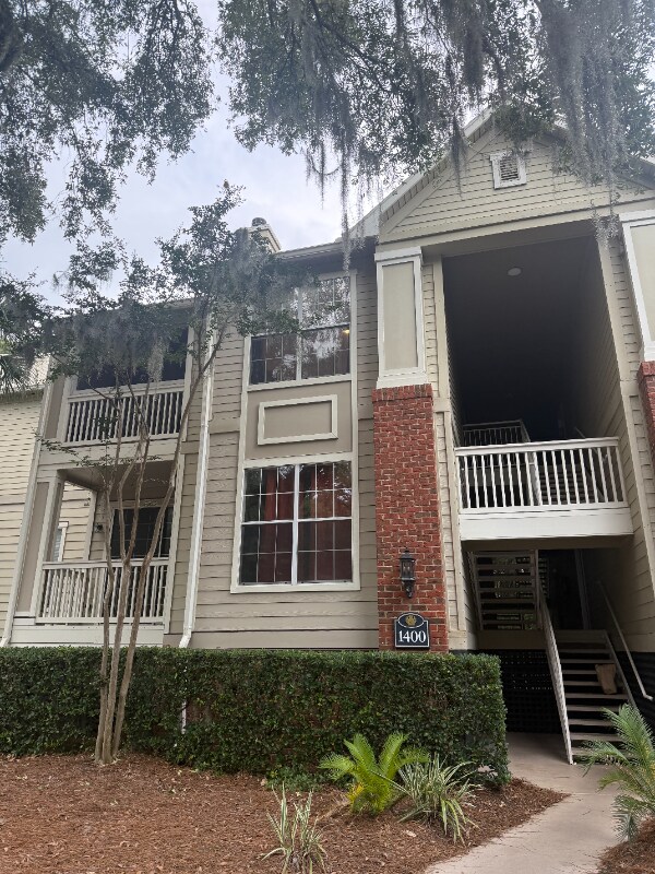 Foto principal - 1600 Long Grove Dr