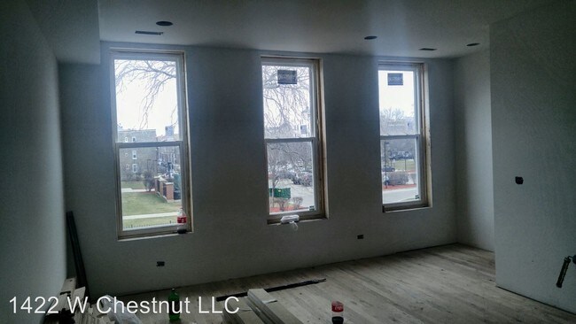 Building Photo - 1422 W Chestnut St