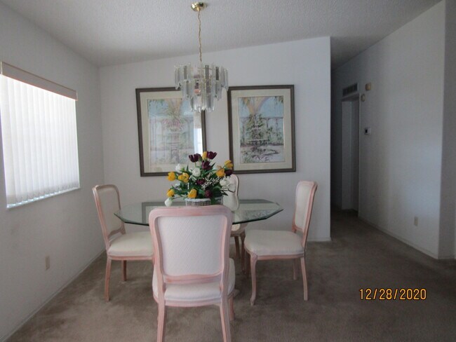 Building Photo - 7940 Meadowlark Ln