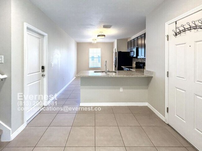 Foto del edificio - 12929 Shady Fern Ln