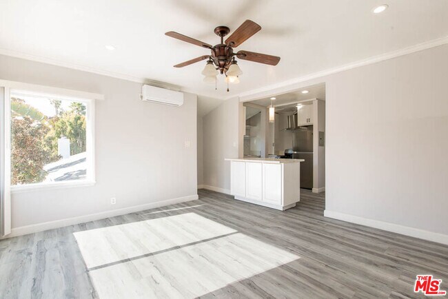 Foto del edificio - 8525 Cadillac Ave