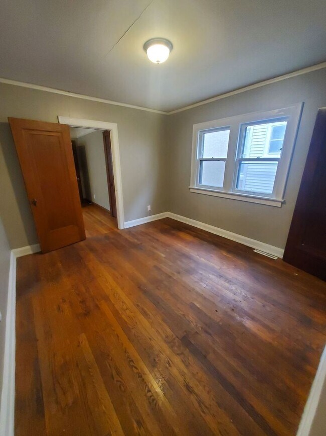 Building Photo - 2830-2832 N 52nd Street - Duplex