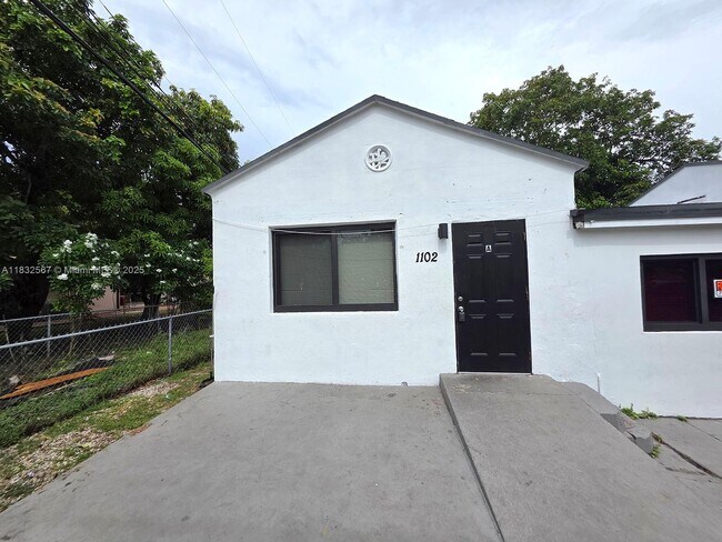 Foto del edificio - 1102 NW 103rd St