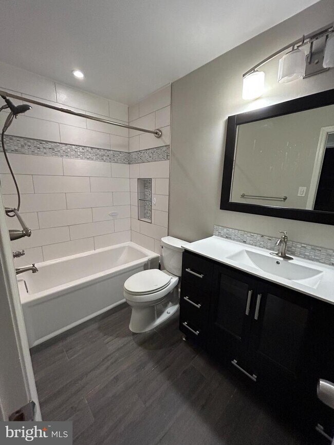 Foto del edificio - 5424 Marlin St