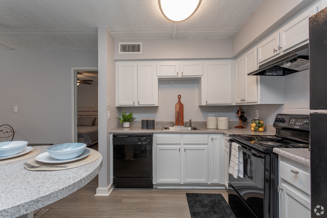 Waters Edge Apartments Apartments in Tucson, AZ