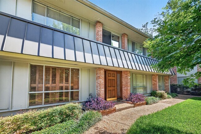 Foto del edificio - 6470 Bayou Glen Rd