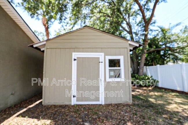 Building Photo - 4419 W Euclid Ave