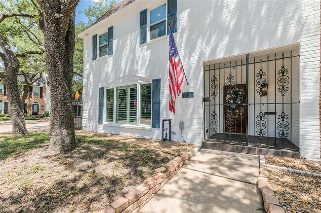 Foto del edificio - 8638 Oakford Dr