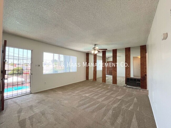 Foto del edificio - 5975 Myrtle Ave