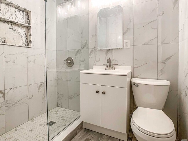 Foto del edificio - 22-25 73rd St