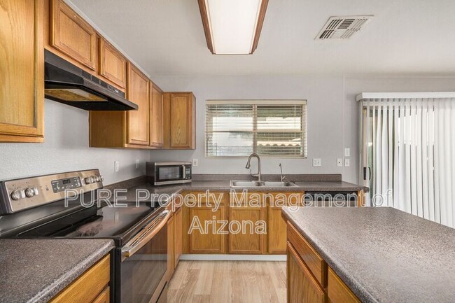 Building Photo - 9444 W Jamestown Rd