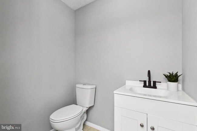 Foto del edificio - 5932 Spruce Run Ct