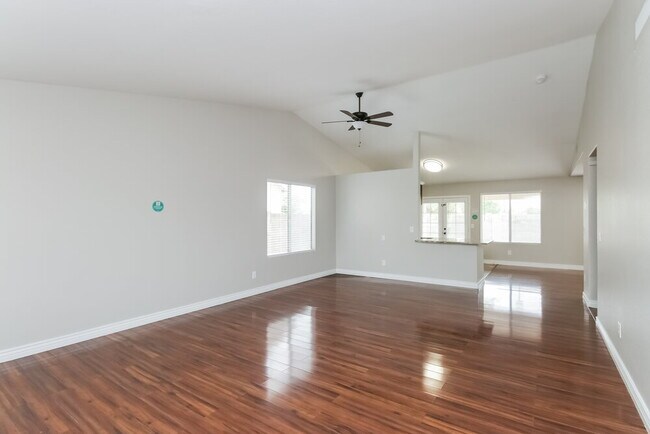 Foto del edificio - 670 N Exeter St
