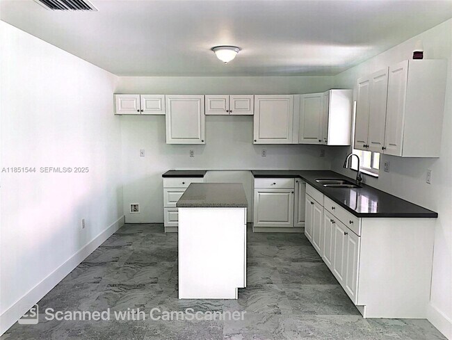 Foto del edificio - 21872 SW 118th Ave