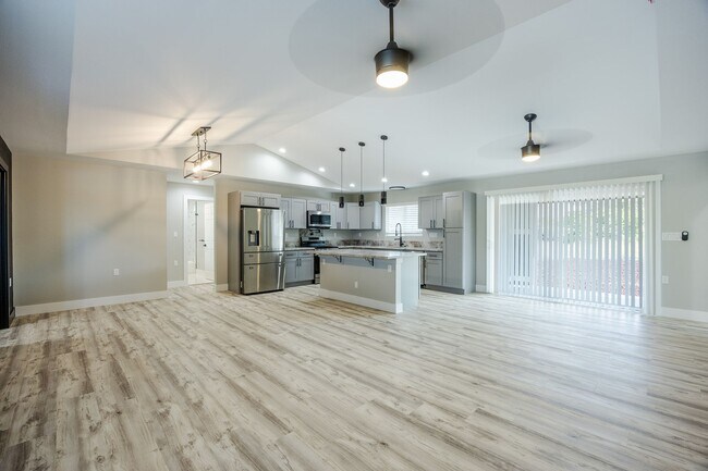 Building Photo - 3 Bedroom Unit in Keaau