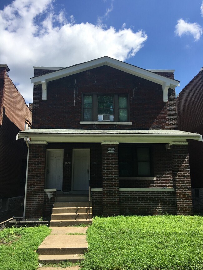 Building Photo - 3243 Delor St