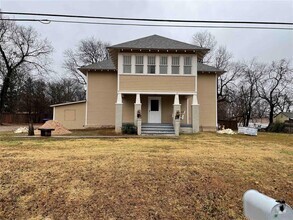 Building Photo - 603 N 8th St